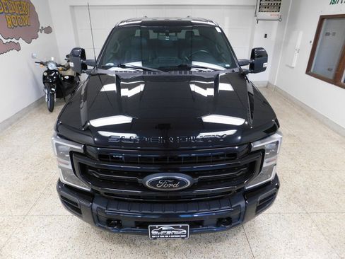 Used 2022 Ford F250 Lariat w/ Black Appearance Pkg image 15