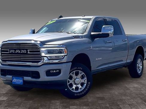 Used 2024 RAM 2500 Laramie AWD/4WD image 1