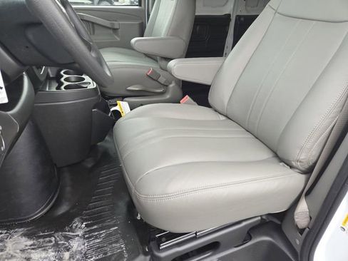 New 2026 GMC Savana 2500 w/ Enhanced Convenience Package RWD image 25