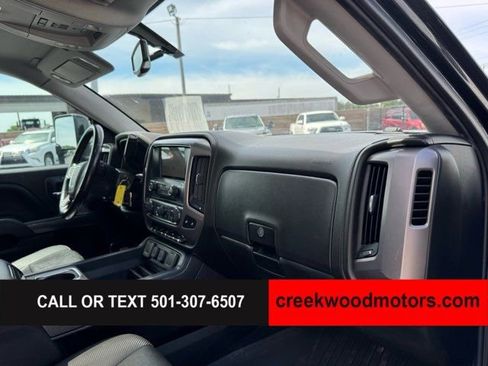 Used 2018 GMC Sierra 1500 SLT w/ All Terrain Package AWD/4WD image 10