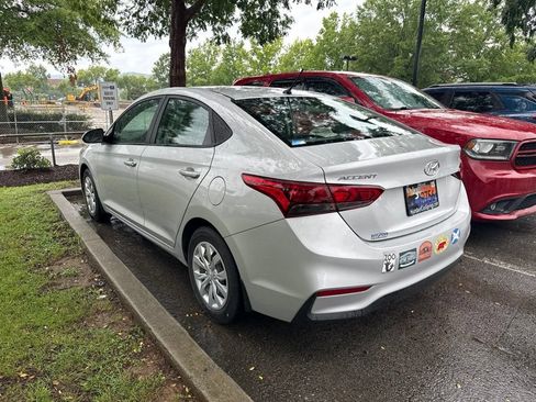 Used 2022 Hyundai Accent SE FWD image 3