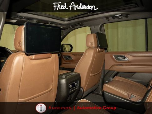 Used 2023 Chevrolet Tahoe High Country w/ Premium Package 2 AWD/4WD image 10