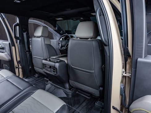 Used 2022 Chevrolet Silverado 1500 ZR2 w/ Technology Package image 32