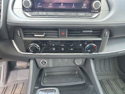 Used 2023 Nissan Rogue S AWD/4WD image 24