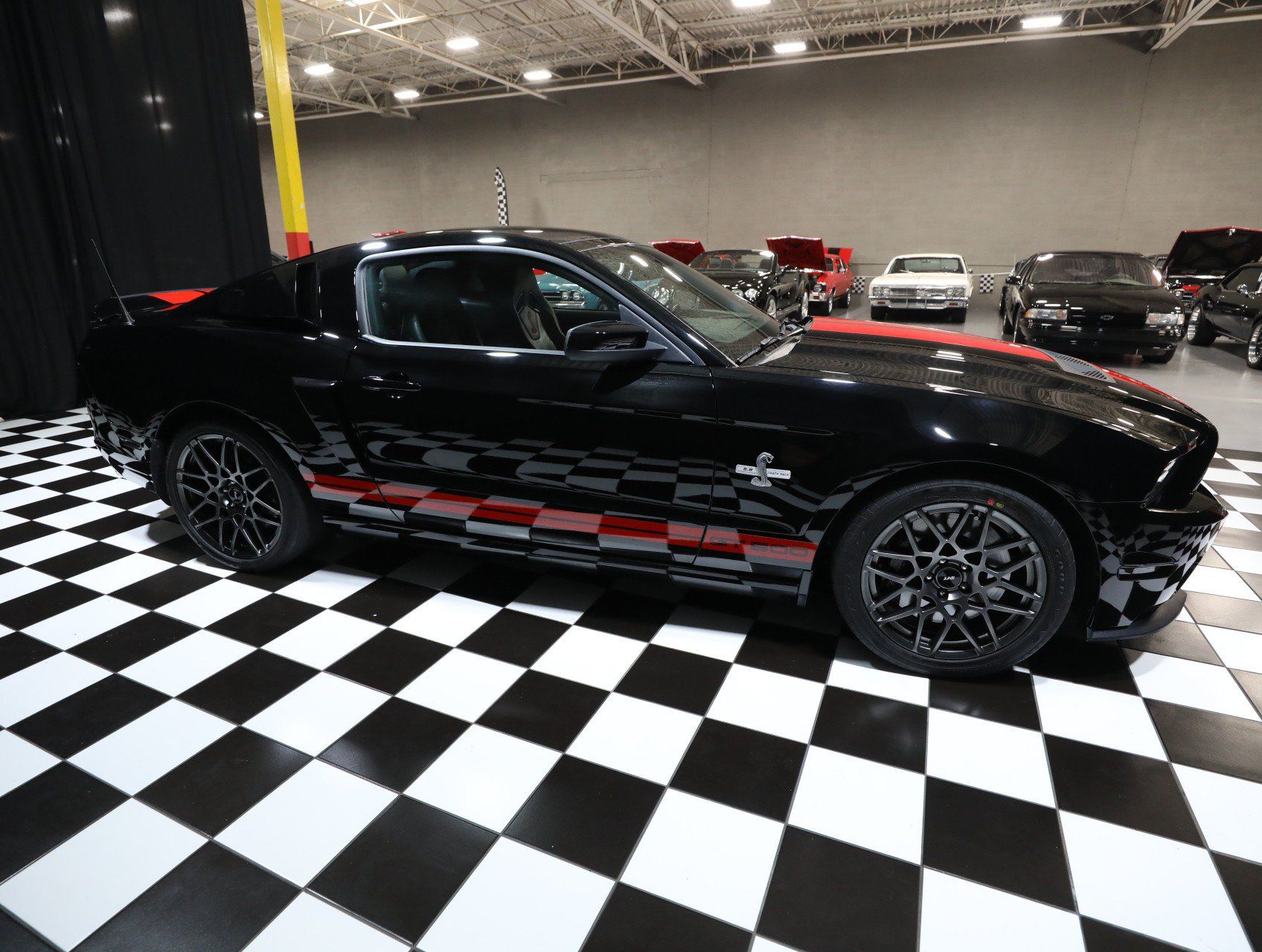Used 2013 Ford Mustang Shelby GT500 RWD image 20
