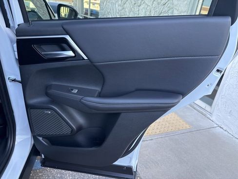 New 2026 Mitsubishi Outlander AWD image 25