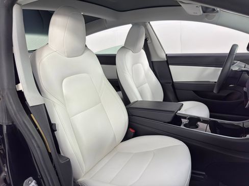Used 2020 Tesla Model 3 Long Range image 34