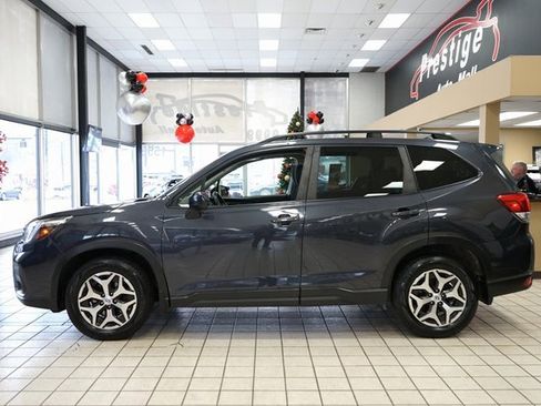 Used 2019 Subaru Forester Premium image 4