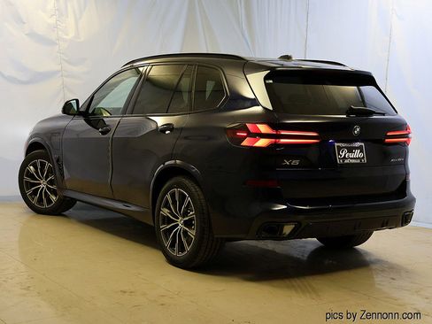 New 2026 BMW X5 xDrive50e w/ M Sport Package image 9