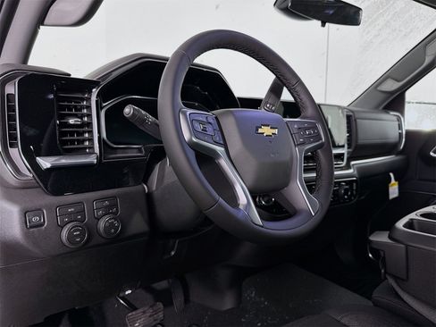 New 2026 Chevrolet Silverado 1500 LT image 9