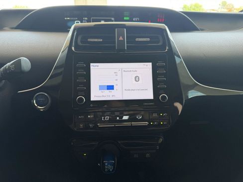 Used 2022 Toyota Prius LE FWD image 24