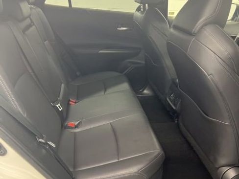 Used 2022 Toyota Venza XLE image 19