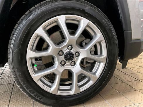 Used 2025 Jeep Compass Limited AWD/4WD image 34