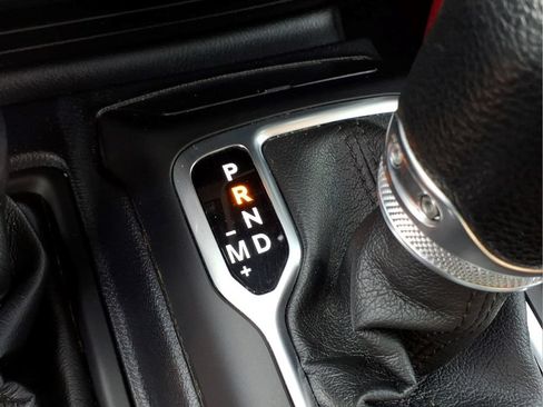 Used 2018 Jeep Wrangler Unlimited Sport S AWD/4WD image 13