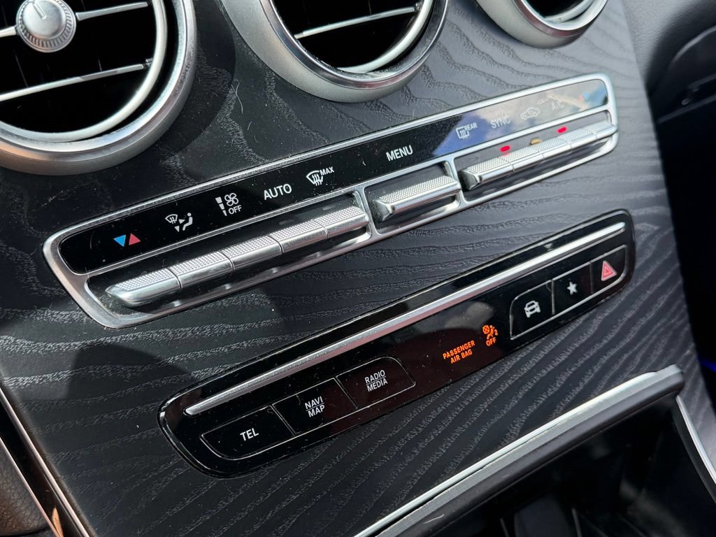 Used 2022 Mercedes-Benz GLC 300 4MATIC image 22
