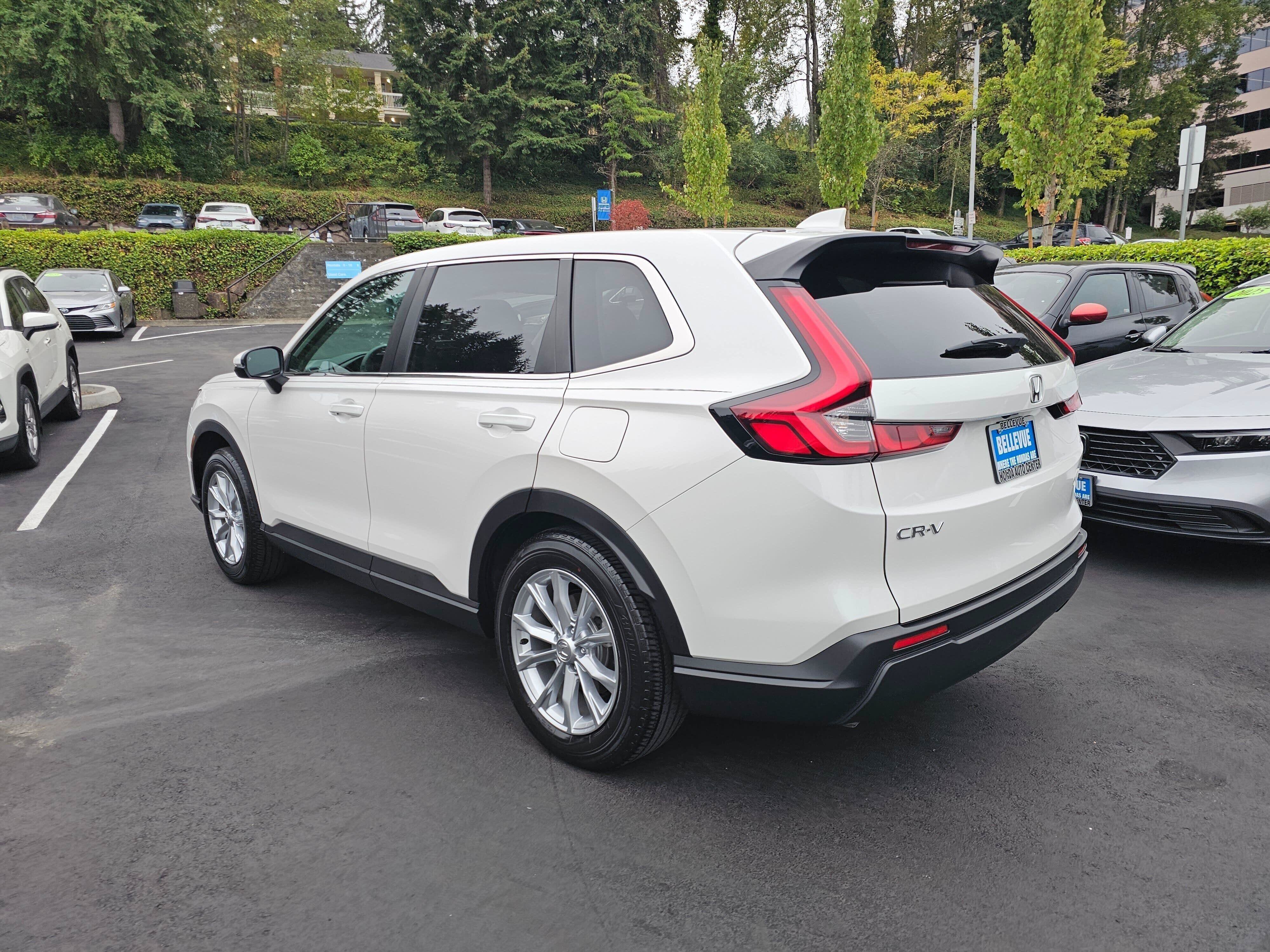 Certified 2025 Honda CR-V EX image 5