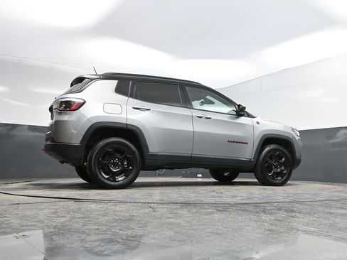 Used 2023 Jeep Compass Trailhawk image 37
