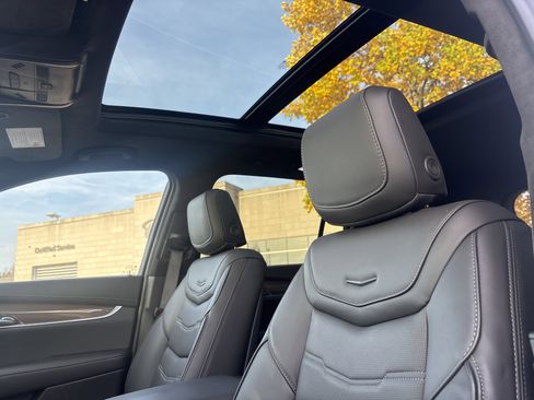 Used 2025 Cadillac XT6 Premium Luxury w/ Platinum Package image 26