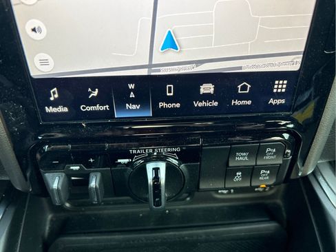 Used 2024 RAM 1500 Laramie AWD/4WD image 31