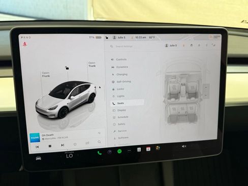Used 2023 Tesla Model Y Long Range AWD/4WD image 27