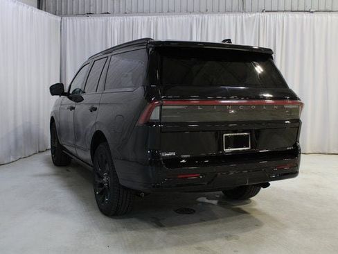 New 2026 Lincoln Navigator Reserve w/ Jet Appearance Package AWD/4WD image 22