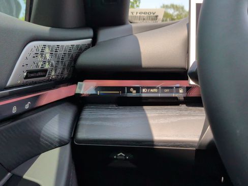 New 2027 BMW 550e xDrive AWD/4WD image 26