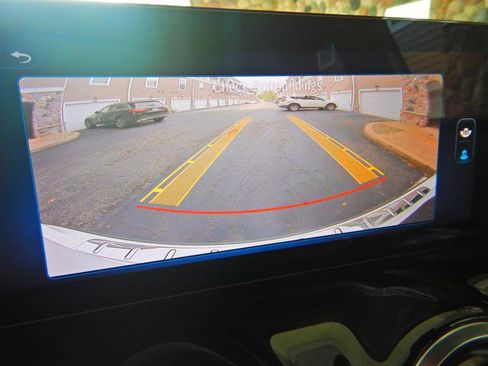 Used 2025 Mercedes-Benz GLA 250 4MATIC image 15