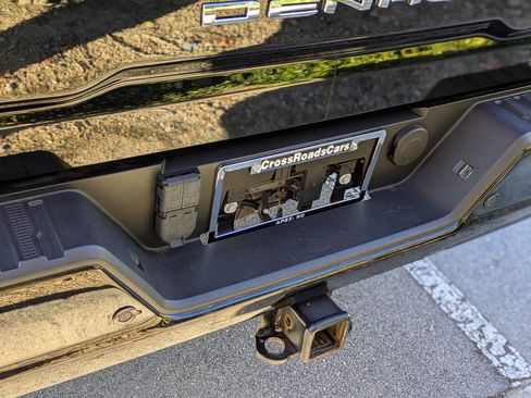 Used 2022 GMC Sierra 3500 Denali w/ Denali Ultimate Package image 34