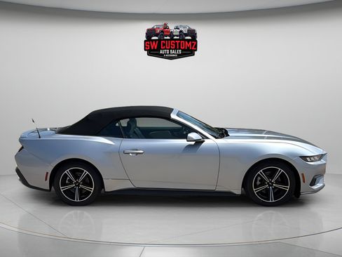 Used 2024 Ford Mustang Premium RWD image 8