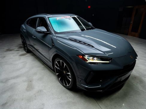 Used 2023 Lamborghini Urus S AWD/4WD image 10
