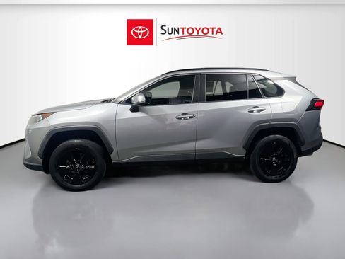 Used 2019 Toyota RAV4 XLE image 7