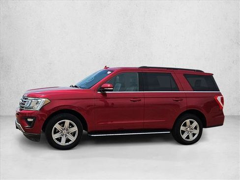 Used 2018 Ford Expedition XLT w/ Equipment Group 202A AWD/4WD image 9