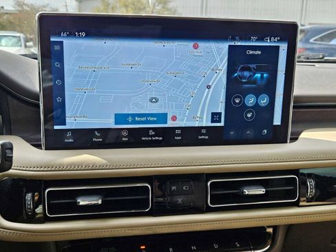 Used 2022 Lincoln Nautilus Reserve w/ Equipment Group 202A image 30