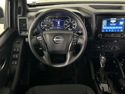 Used 2023 Nissan Frontier SV w/ Midnight Edition Package image 10
