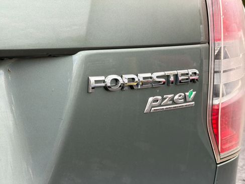 Used 2016 Subaru Forester 2.5i Premium w/ All-Weather Package AWD/4WD image 13