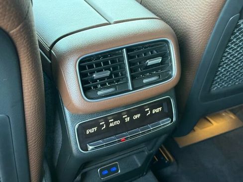 Certified 2024 Mercedes-Benz GLS 450 4MATIC image 16