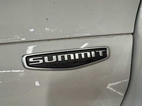 Used 2022 Jeep Grand Cherokee L Summit w/ Advanced Protech Group IV AWD/4WD image 29