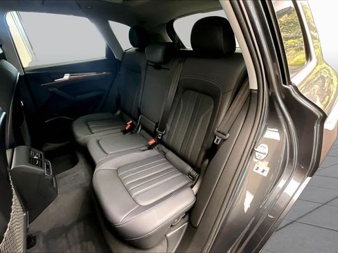Used 2023 Audi Q5 2.0T Premium Plus w/ Premium Plus Package AWD/4WD image 32