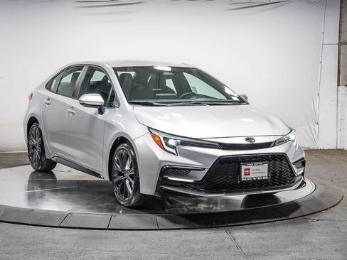 Certified 2025 Toyota Corolla SE FWD image 6