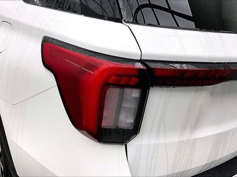 New 2026 Ford Explorer ST-Line image 28