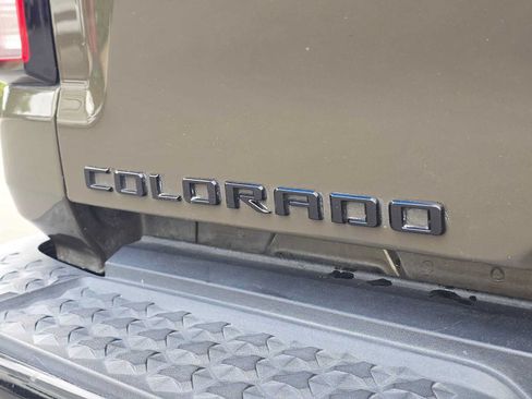 Used 2024 Chevrolet Colorado Z71 w/ Z71 Convenience Package 2 AWD/4WD image 14