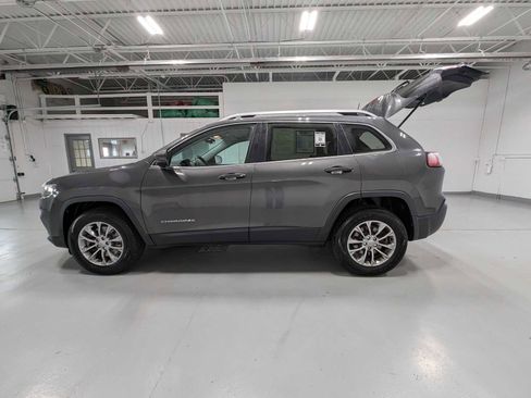 Used 2020 Jeep Cherokee Latitude Plus w/ Cold Weather Group image 9