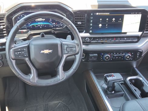 Used 2024 Chevrolet Silverado 1500 High Country w/ Technology Package AWD/4WD image 26