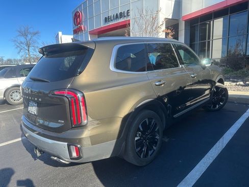 Used 2024 Kia Telluride SX Prestige image 3
