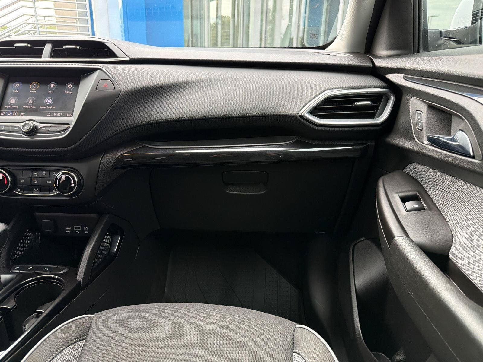 Used 2023 Chevrolet TrailBlazer LT FWD image 30
