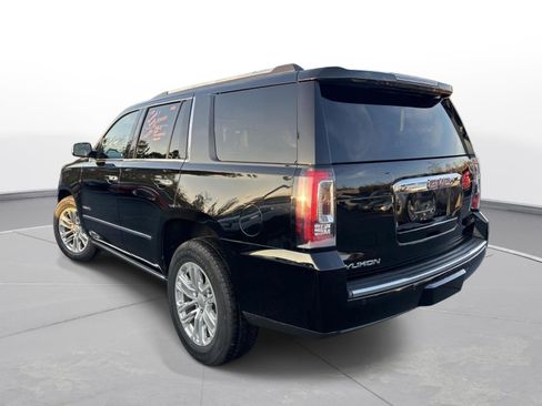 Used 2018 GMC Yukon Denali w/ Enhanced Security Package image 8