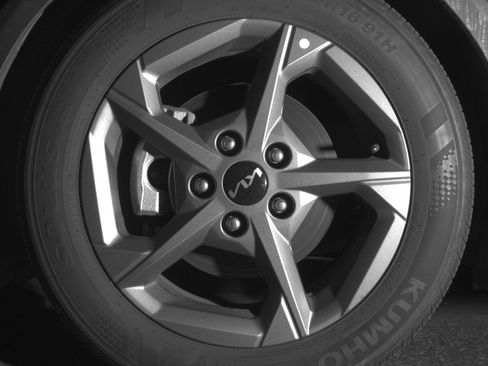 Used 2025 Kia K4 LXS image 12