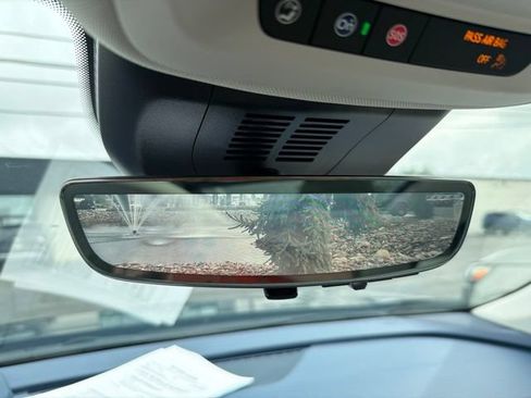 Used 2025 Buick Envision Avenir AWD/4WD image 14