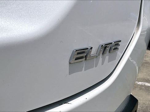 Used 2023 Honda Pilot Elite image 9