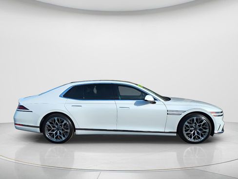 Used 2025 Genesis G90 3.5T AWD/4WD image 3